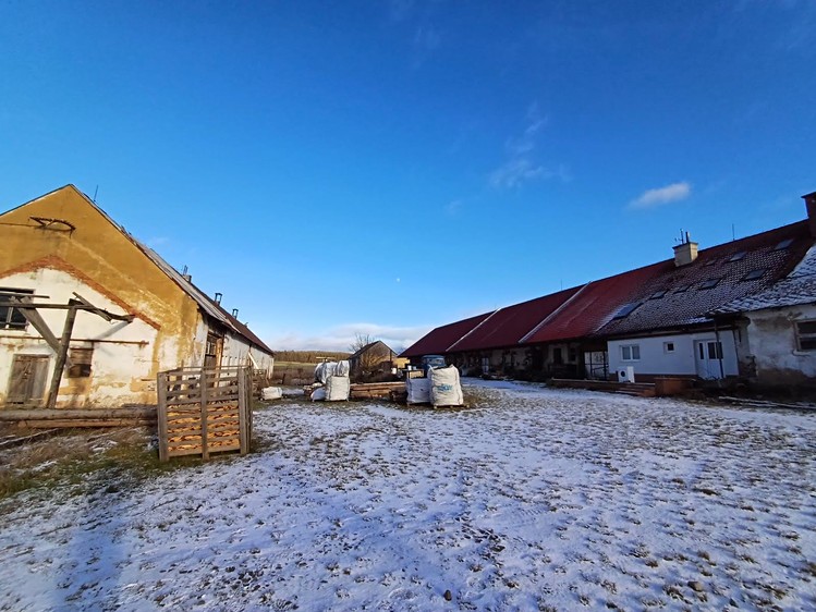 Prodej specifického typu nemovitosti 2 520 m² - foto 1
