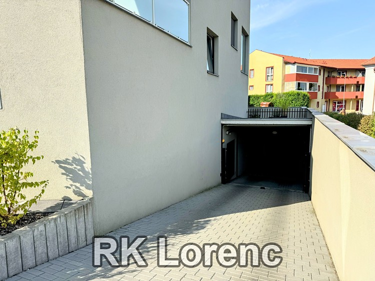 Prodej garážového stání 16 m² - foto 4