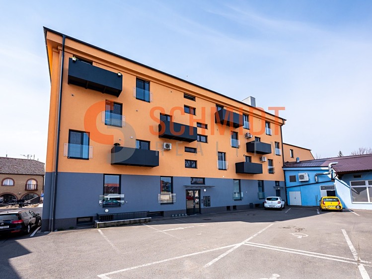 Prodej garážového stání 12 m² - foto 1