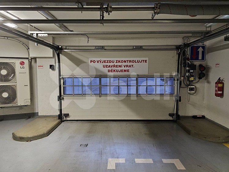 Prodej garážového stání 32 m² - foto 4
