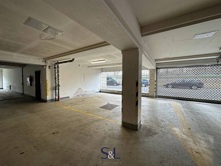 Prodej garážového stání 14 m² - foto 1
