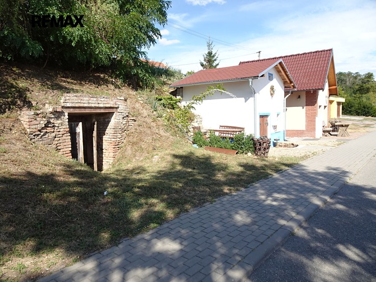 Prodej vinného sklepa 30 m² - foto 1