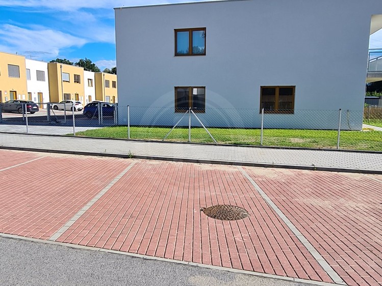 Prodej specifického typu nemovitosti 16 m² - foto 2