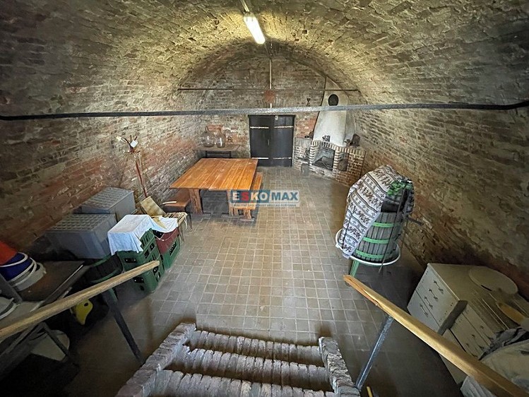 Prodej vinného sklepa 192 m² - foto 2