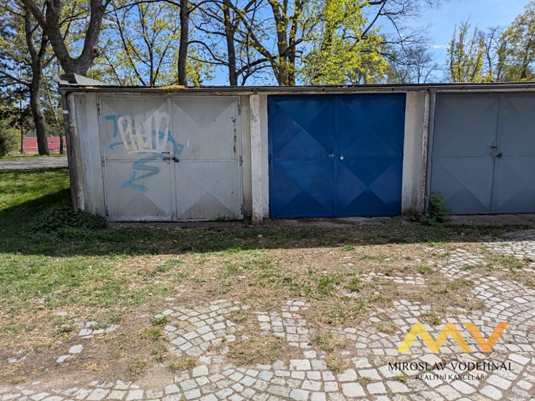 Pronájem garáže 17 m² - foto 1