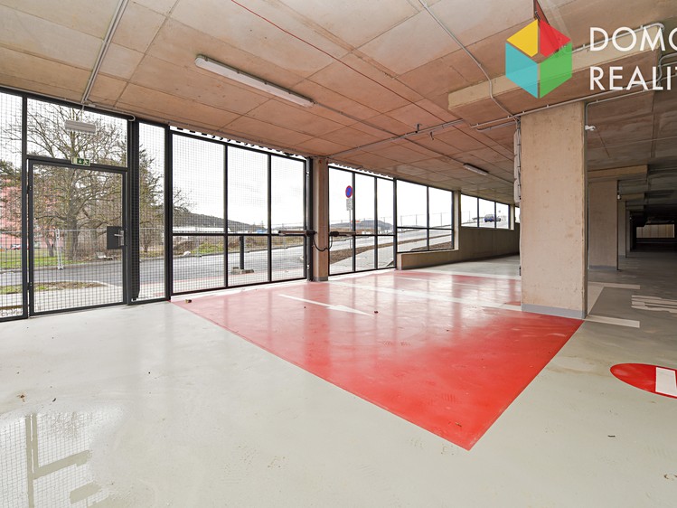 Pronájem garážového stání 12 m² - foto 3