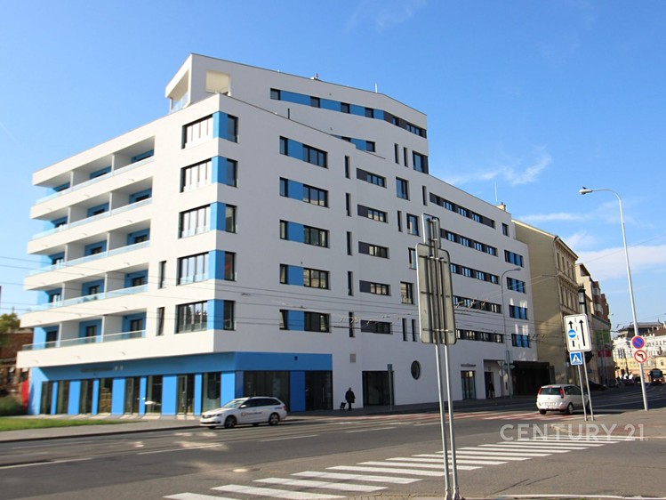 Pronájem garážového stání 16 m² - foto 4