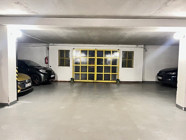 Pronájem garážového stání 15 m² - foto 4