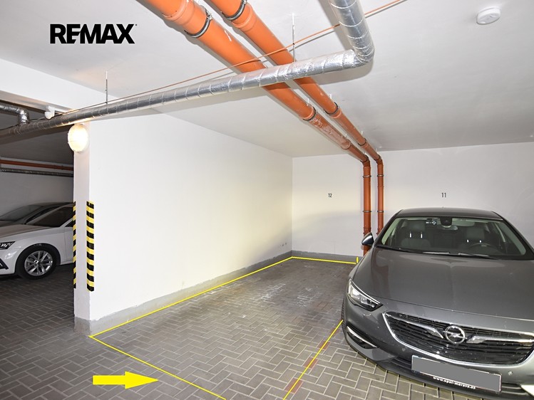 Pronájem garážového stání 12 m² - foto 2