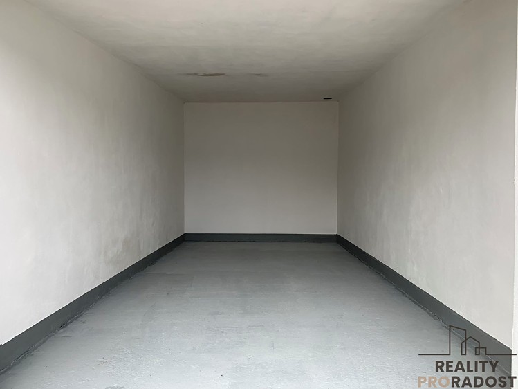 Pronájem garáže 18 m² - foto 2