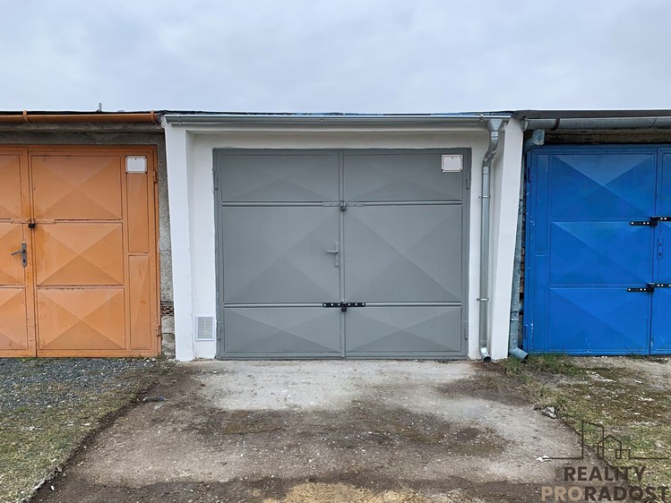 Pronájem garáže 18 m² - foto 1