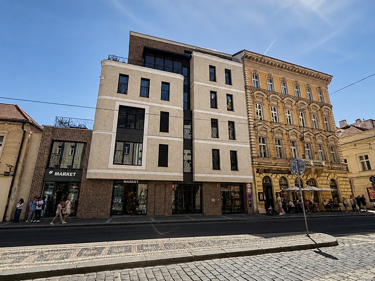 Pronájem garážového stání 10 m² - foto 4