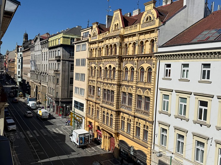 Pronájem garážového stání 10 m² - foto 5