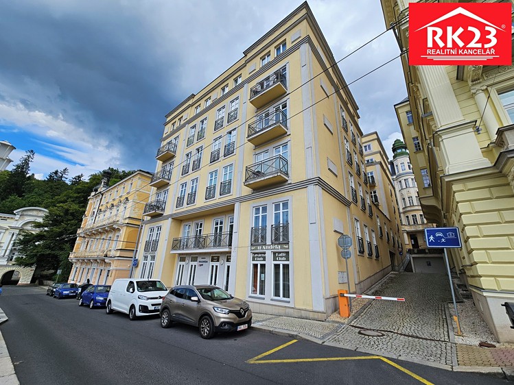 Pronájem garážového stání 14 m² - foto 4