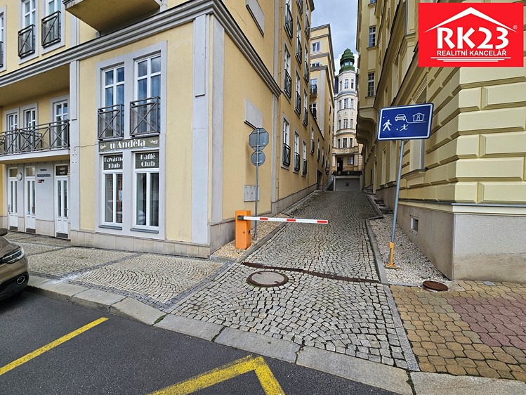 Pronájem garážového stání 14 m² - foto 3