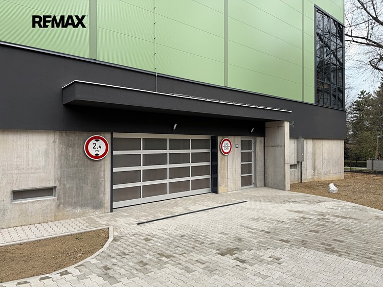 Pronájem garáže 21 m² - foto 1