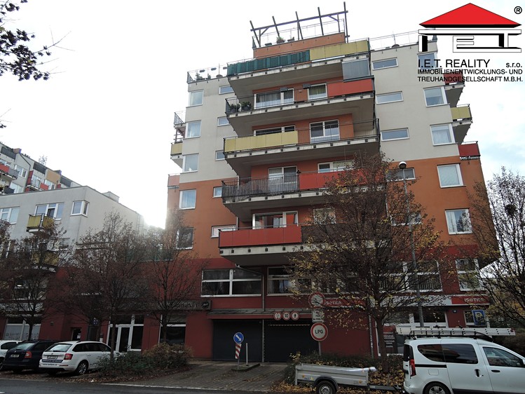 Pronájem garážového stání 18 m² - foto 6