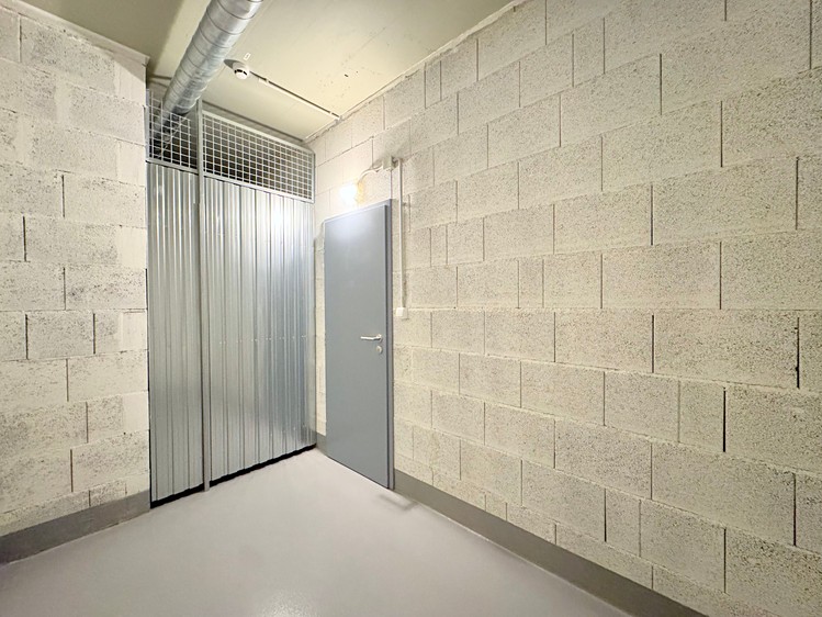 Pronájem garážového stání 16 m² - foto 2