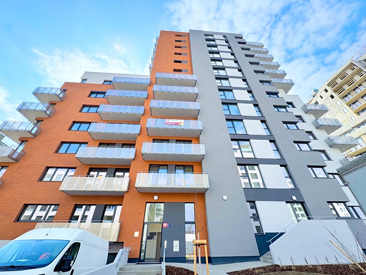 Pronájem garážového stání 16 m² - foto 3
