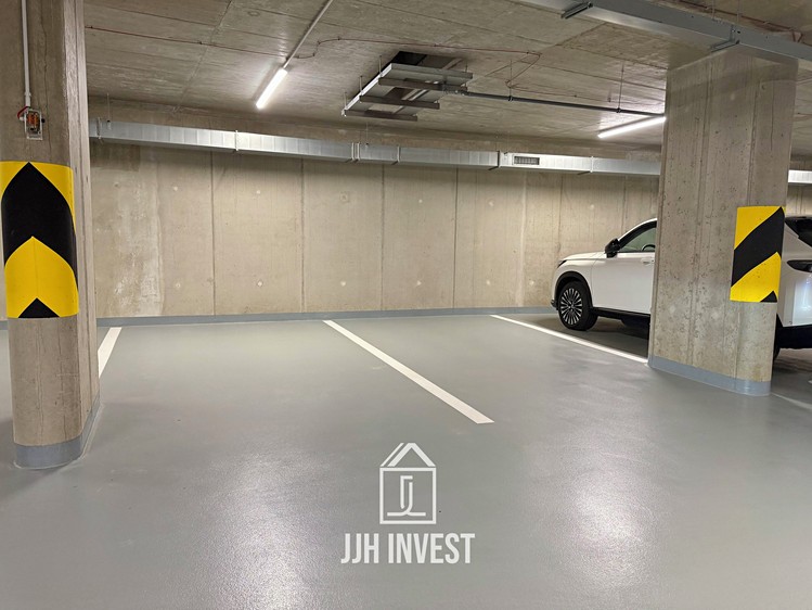 Pronájem garážového stání 16 m² - foto 3