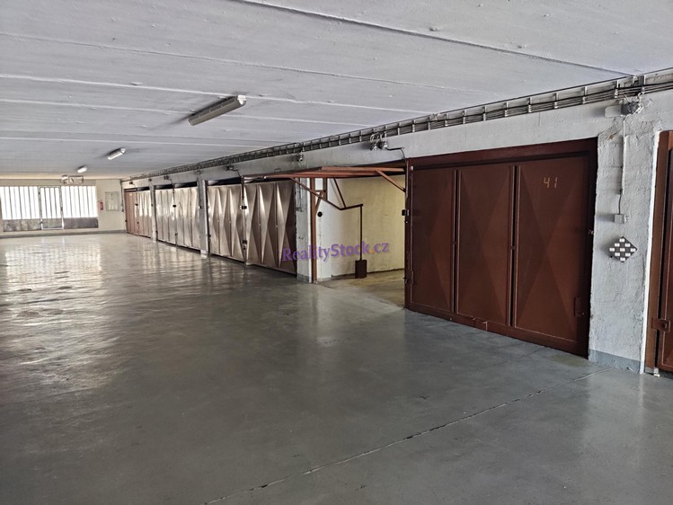 Pronájem garáže 18 m² - foto 1