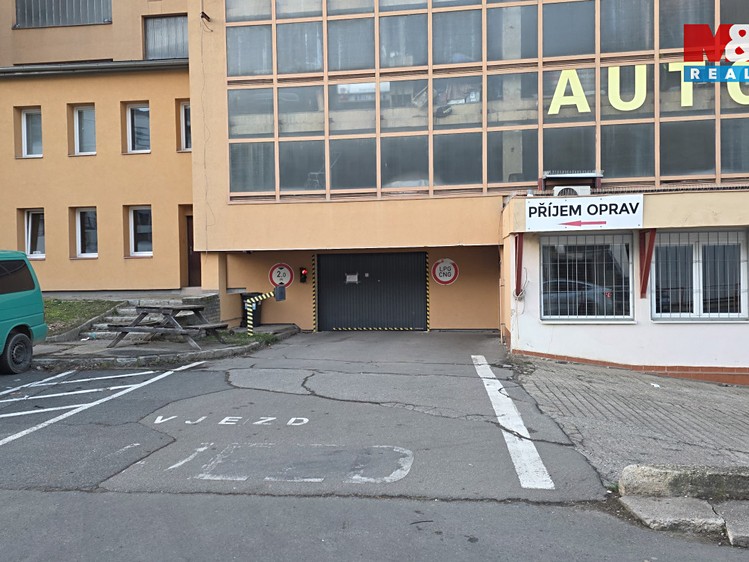 Pronájem garážového stání 18 m² - foto 3