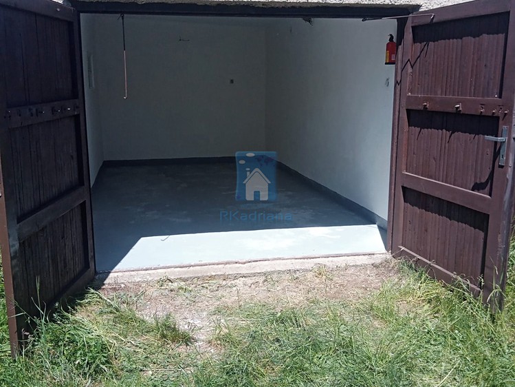 Pronájem garáže 19 m² - foto 2
