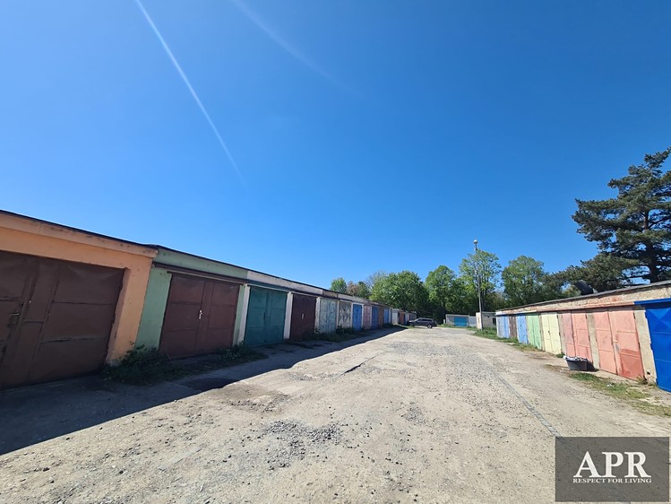 Pronájem garáže 18 m² - foto 1
