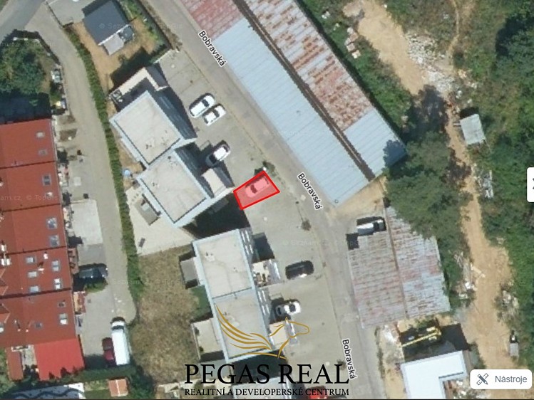 Pronájem garážového stání 13 m² - foto 4