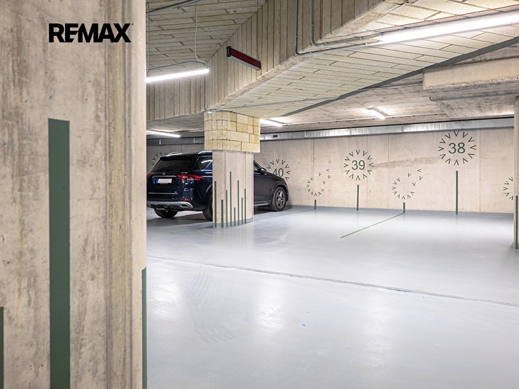 Pronájem garážového stání 15 m² - foto 4