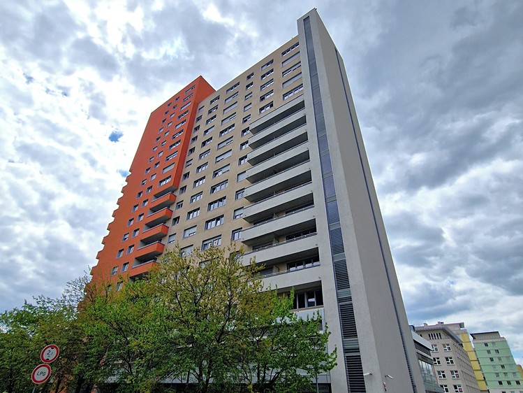 Pronájem garážového stání 13 m² - foto 4