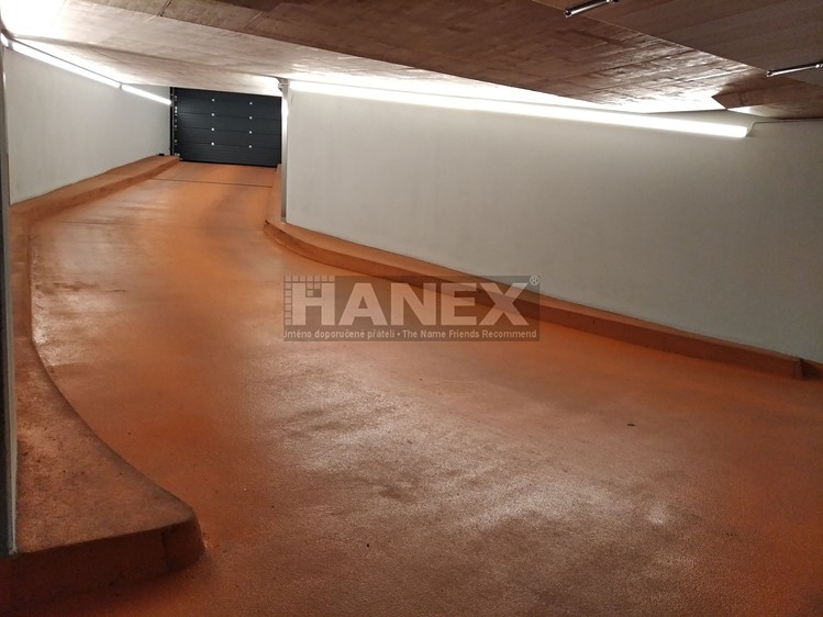 Pronájem garážového stání 12 m² - foto 4