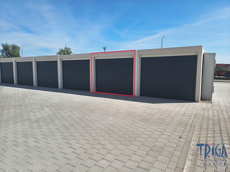 Pronájem garáže 18 m² - foto 1