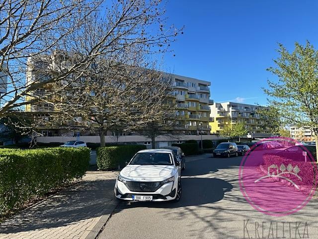 Pronájem garážového stání 13 m² - foto 4