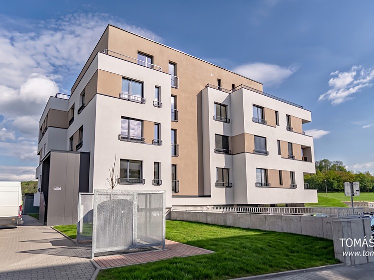 Pronájem garážového stání 16 m² - foto 2