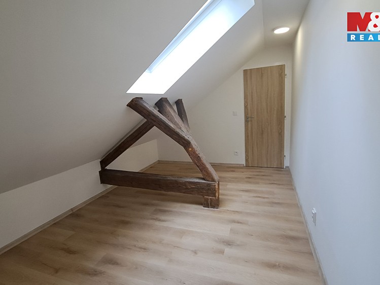 Pronájem půdního prostoru 50 m² - foto 7
