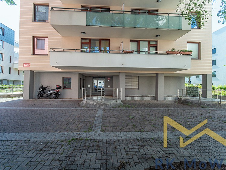 Pronájem garážového stání 20 m² - foto 6