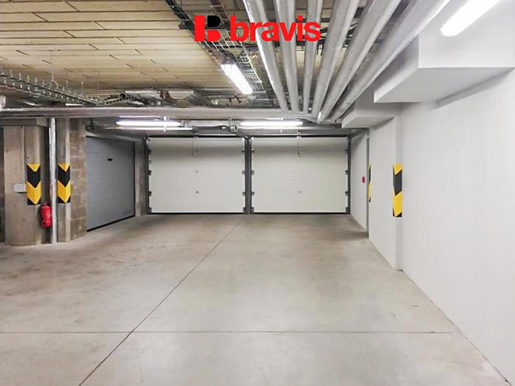 Pronájem garážového stání 12 m² - foto 3