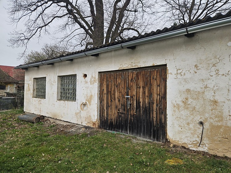 Pronájem garáže 50 m² - foto 1