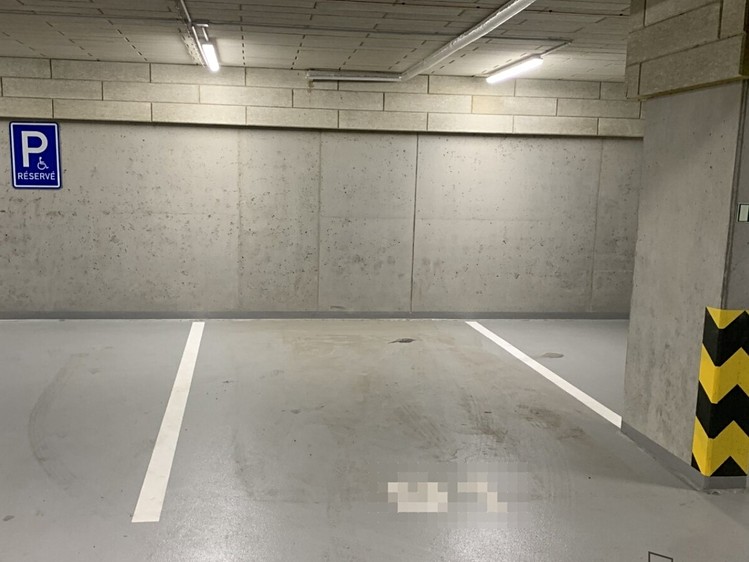Pronájem garážového stání 16 m² - foto 1