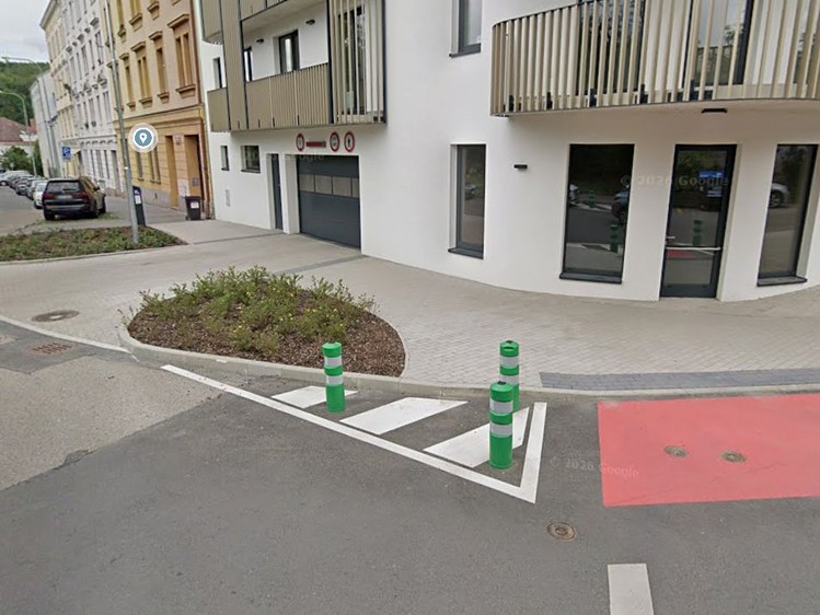 Pronájem garážového stání 25 m² - foto 4