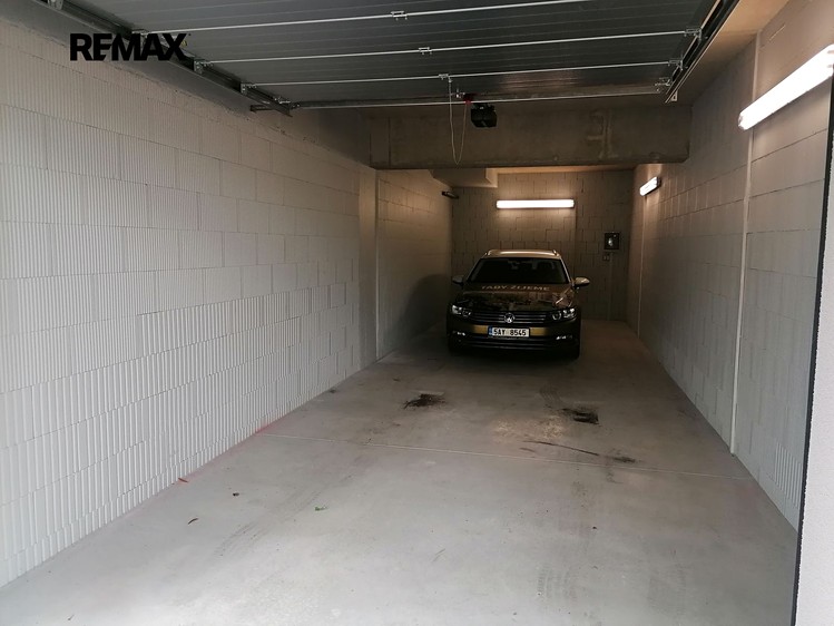 Pronájem garáže 43 m² - foto 4