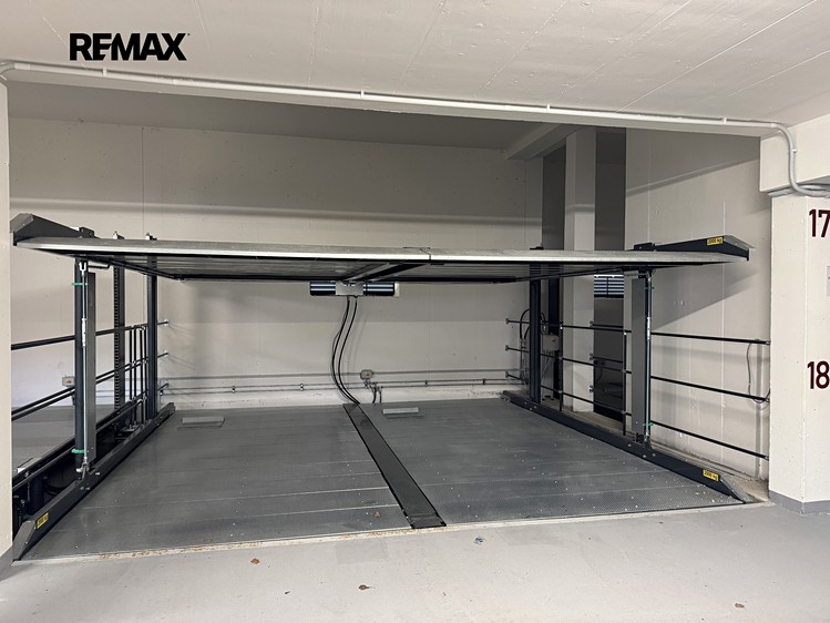 Pronájem garážového stání 18 m² - foto 2