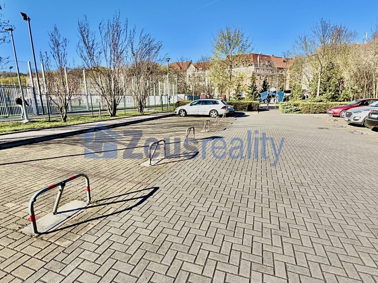 Pronájem garážového stání 13 m² - foto 3