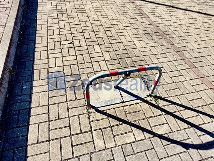 Pronájem garážového stání 13 m² - foto 4