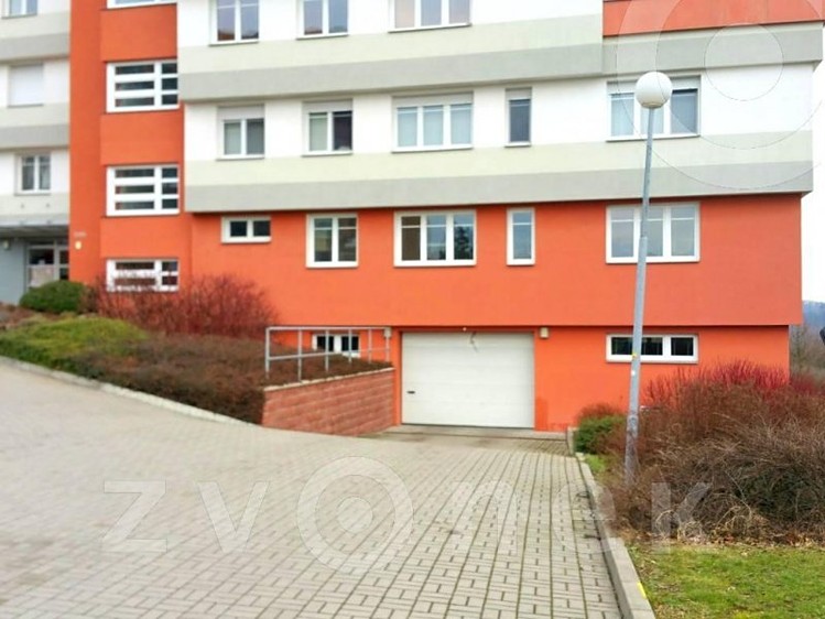 Pronájem garáže 18 m² - foto 1
