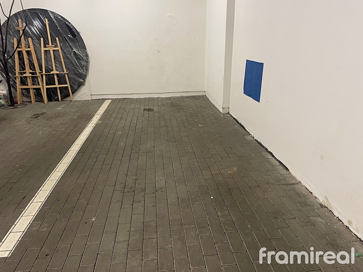 Pronájem garážového stání 12 m² - foto 3