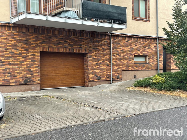 Pronájem garážového stání 12 m² - foto 4