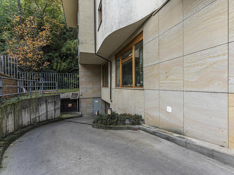 Pronájem garážového stání 11 m² - foto 2