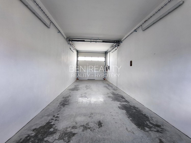 Pronájem garáže 47 m² - foto 3